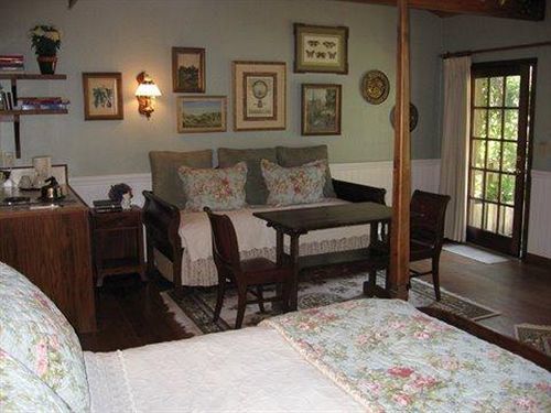 North Coast Country Inn Гвалала Экстерьер фото