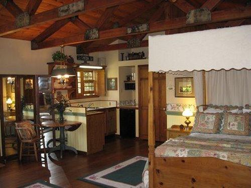 North Coast Country Inn Гвалала Экстерьер фото